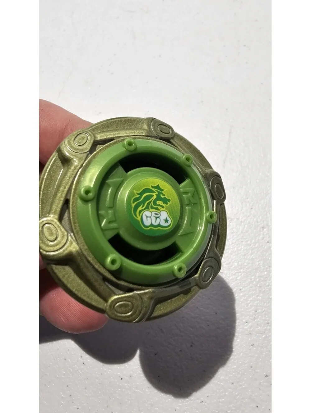 Beyblade Metal Fusion Hasbro Lot 2 Tops Ripcord Launcher 2010 2011 Parts